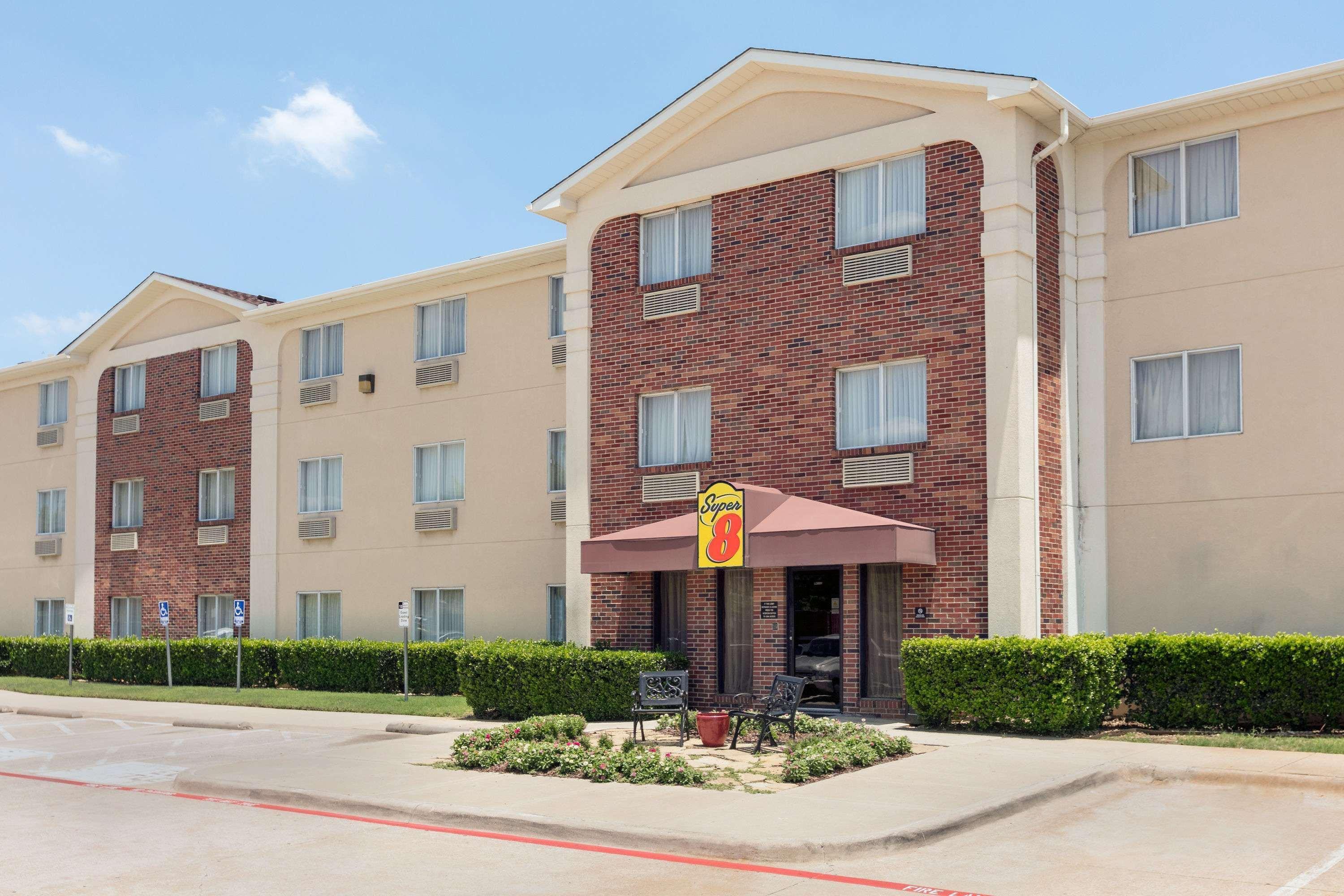 Super 8 By Wyndham Grapevine/Dfw Airport Northwest Hotel Ngoại thất bức ảnh